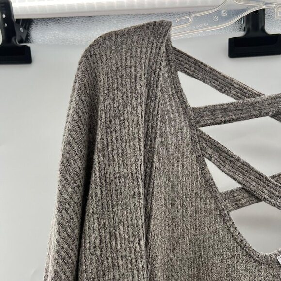 Moa Moa Women's Ribbed Crisscross Back Cardigan Gray Size Medium - Picture 3 of 9